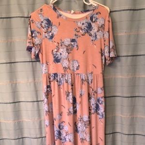 Floral maxi maternity dress.